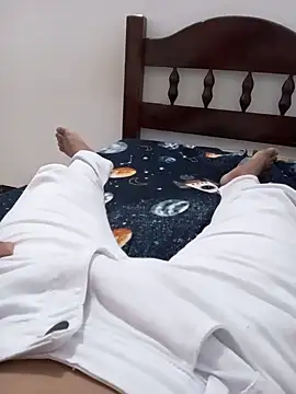 Snapshot of maikinhopL chatting on February 17, 2025, 3:47 am maikinhopL online show from February 17, 2025, 3:47 am