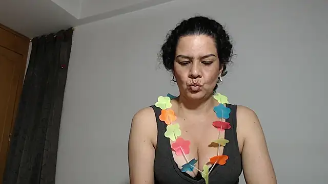 Sharickleon11 online show from October 16, 2025, 12:19 am