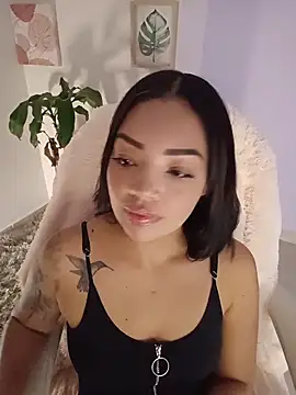 Sara LipsX online show from November 9, 2025, 11:31 pm