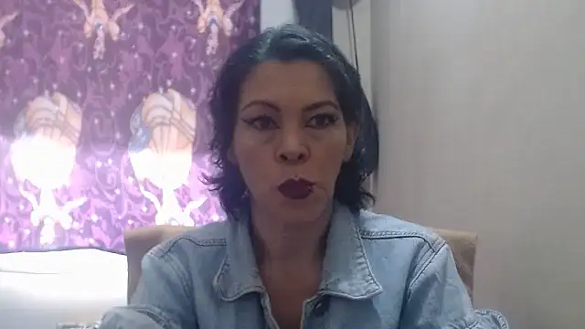Snapshot of electra-mommy chatting on March 10, 2025, 2:48 pm electra-mommy online show from March 10, 2025, 2:48 pm