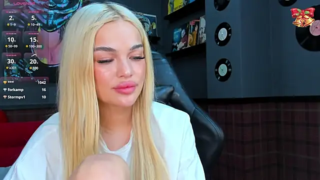 Snapshot of Angel_Sapphire_ chatting on March 12, 2025, 4:02 pm Angel Sapphire online show from March 12, 2025, 4:02 pm