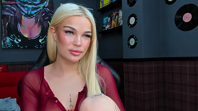 Snapshot of Angel_Sapphire_ chatting on March 12, 2025, 9:55 am Angel Sapphire online show from March 12, 2025, 9:55 am