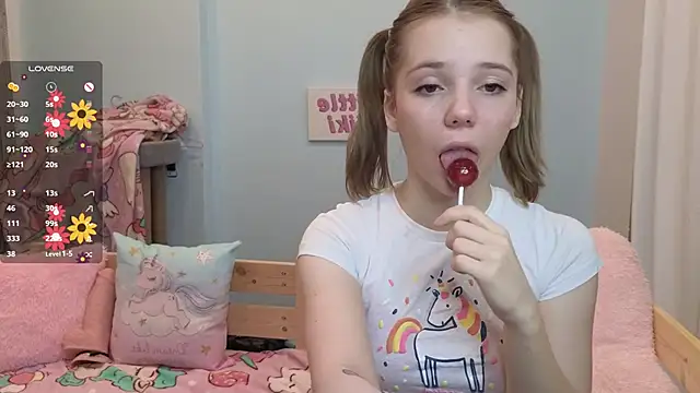 PrincessLittleKiki online show from October 14, 2025, 7:09 am