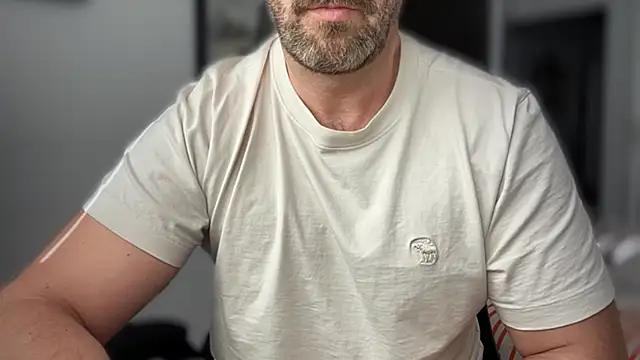 Mr Beef online show from October 6, 2025, 11:44 am