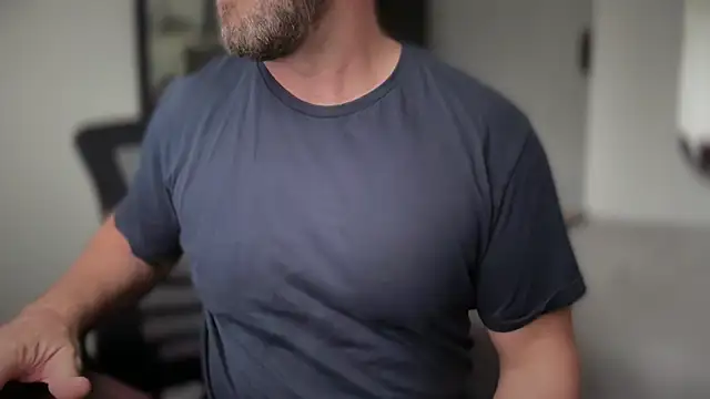 Mr Beef online show from October 13, 2025, 12:51 pm