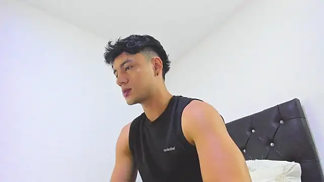 Sebastian-Dash online show from February 21, 2025, 1:11 am