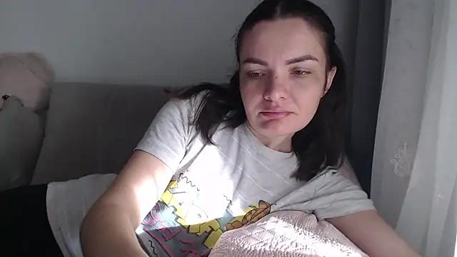  JustmeHere  online show from December 15, 2025, 10:21 am