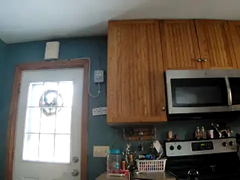 Snapshot of Seymour93 chatting on February 7, 2025, 8:10 pm Seymour93 online show from February 7, 2025, 8:10 pm