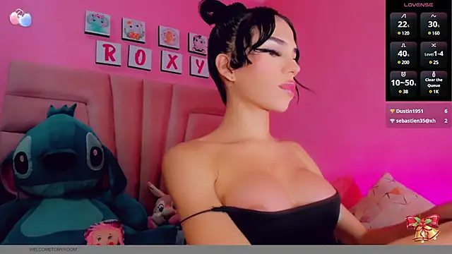 Snapshot of RoxStarts chatting on December 18, 2024, 11:30 pm RoxStarts online show from December 18, 2024, 11:30 pm