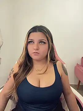 SweetPaige  online show from May 13, 2026, 6:26 pm