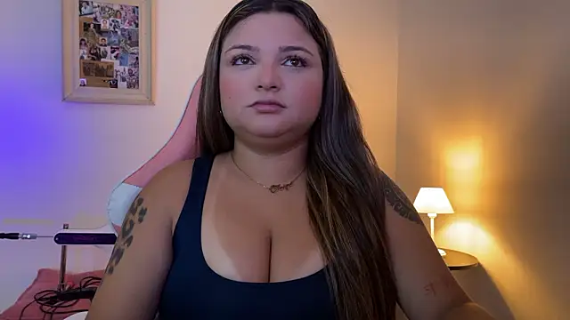 Snapshot of SweetPaige_ chatting on January 19, 2026, 4:11 pm SweetPaige online show from January 19, 2026, 4:11 pm