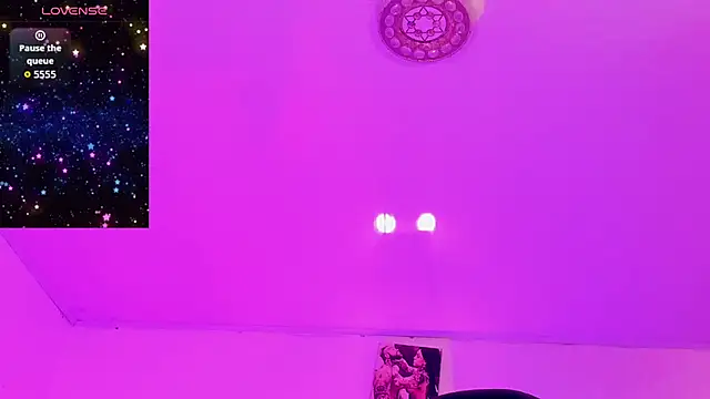 naomy  xx online show from November 30, 2025, 3:07 am