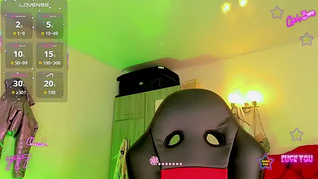 naomy  xx online show from March 27, 2026, 3:04 am