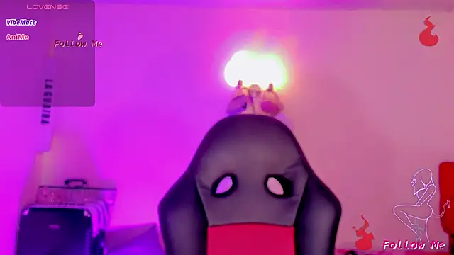 Snapshot of naomy__xx chatting on February 4, 2026, 3:23 am naomy xx online show from February 4, 2026, 3:23 am