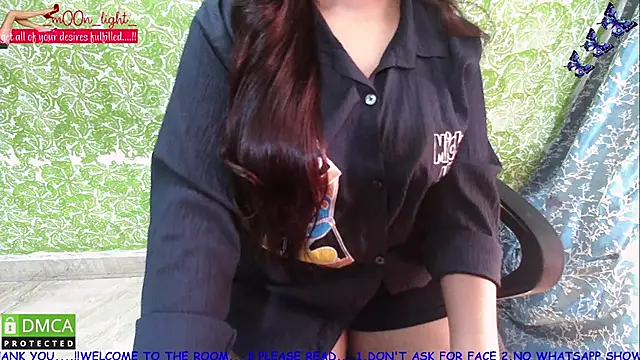  mOOn light  online show from October 13, 2025, 5:42 am