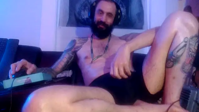 Snapshot of AceSpinning_DJ chatting on July 1, 2026, 7:41 am AceSpinning DJ online show from July 1, 2026, 7:41 am