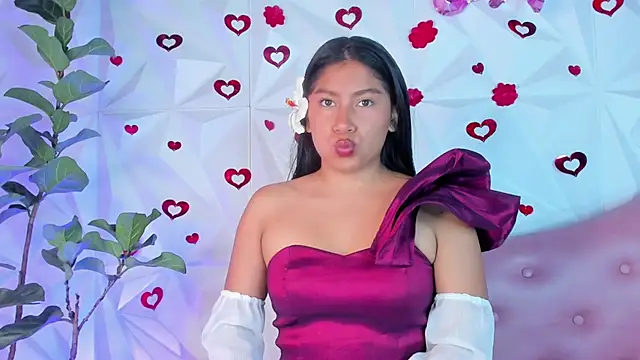 LinnaGardenia online show from February 21, 2025, 1:55 pm