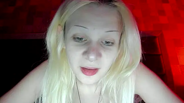 sashakiss99 online show from September 28, 2025, 8:38 pm