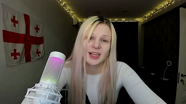 sashakiss99 online show from January 22, 2025, 4:12 pm