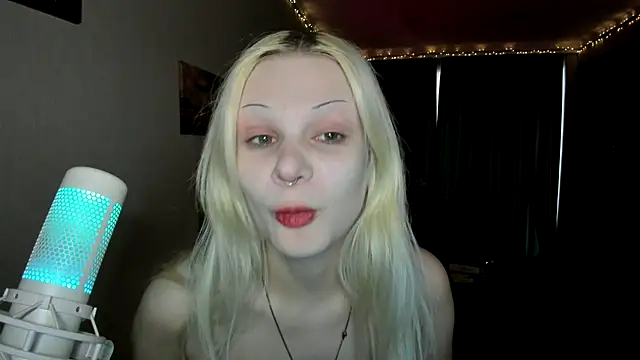 sashakiss99 online show from September 29, 2025, 10:00 am