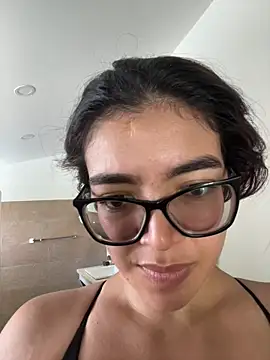 kathii95 online show from January 7, 2026, 9:42 pm