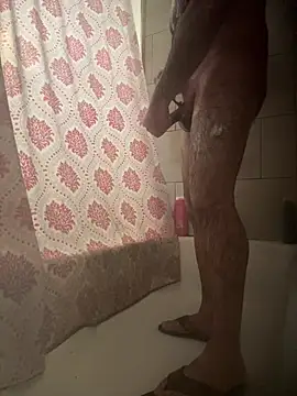 Snapshot of panchito3512 chatting on December 18, 2024, 2:42 am panchito3512 online show from December 18, 2024, 2:42 am