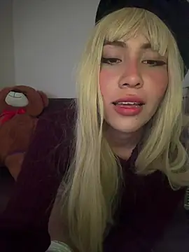 Snapshot of LunaAurora3 chatting on April 11, 2026, 5:48 am LunaAurora3 online show from April 11, 2026, 5:48 am