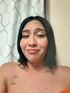 Snapshot of LunaAurora3 chatting on November 16, 2025, 5:34 am LunaAurora3 online show from November 16, 2025, 5:34 am