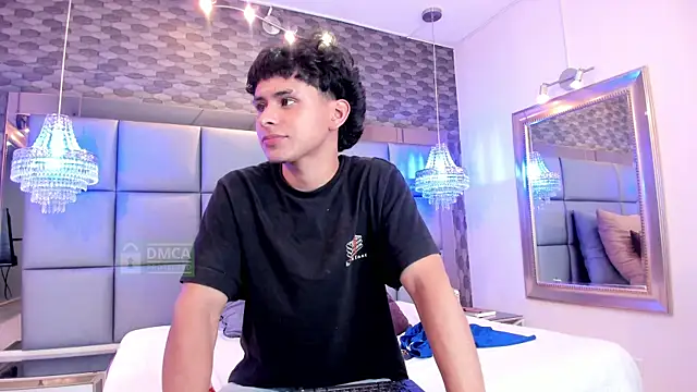 Snapshot of Jhonny-Blake chatting on June 29, 2026, 7:35 pm Jhonny-Blake online show from June 29, 2026, 7:35 pm