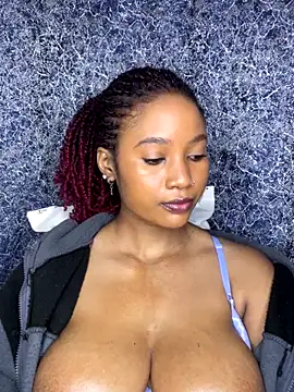 Snapshot of chocogirl01 chatting on September 13, 2025, 6:57 am chocogirl01 online show from September 13, 2025, 6:57 am