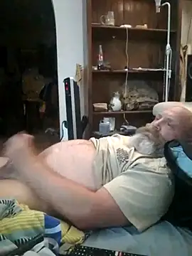 Snapshot of iambradz chatting on December 1, 2025, 3:24 pm iambradz online show from December 1, 2025, 3:24 pm