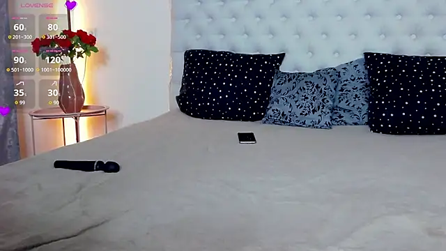 Snapshot of TamarraFox chatting on March 4, 2026, 4:42 am TamarraFox online show from March 4, 2026, 4:42 am