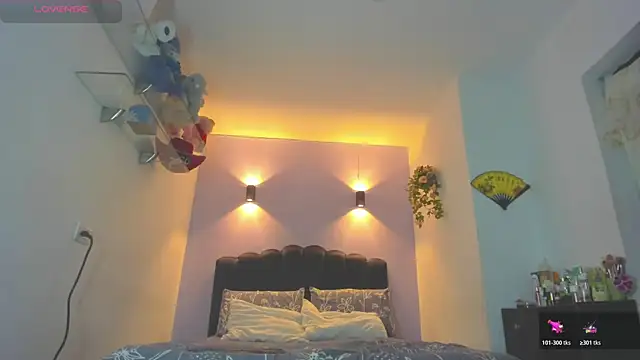 Sofia Clauss  online show from May 23, 2026, 4:44 am
