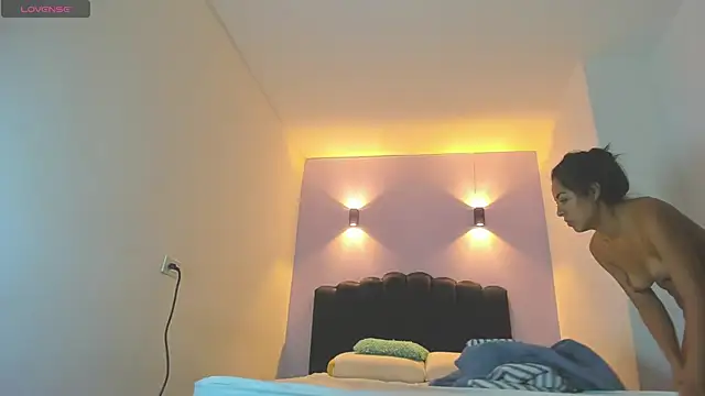 Sofia Clauss  online show from January 9, 2026, 5:03 am