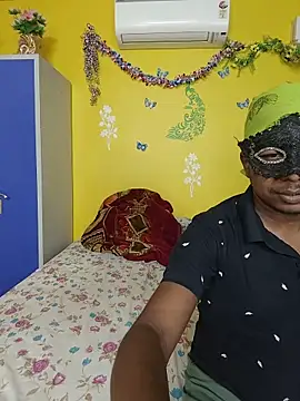 Snapshot of OrgsmMust chatting on February 3, 2026, 6:35 pm OrgsmMust online show from February 3, 2026, 6:35 pm