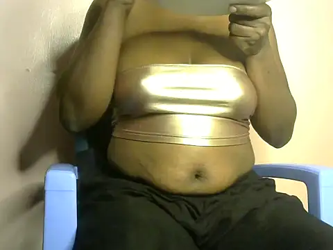 Snapshot of Bitty_baby chatting on September 30, 2025, 9:32 pm Bitty baby online show from September 30, 2025, 9:32 pm
