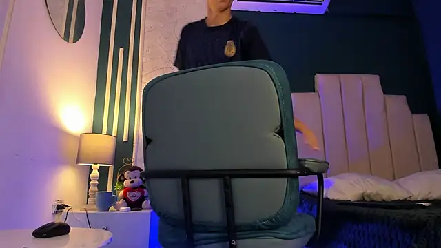 Snapshot of AlessandroDybala chatting on March 20, 2025, 3:14 pm AlessandroDybala online show from March 20, 2025, 3:14 pm