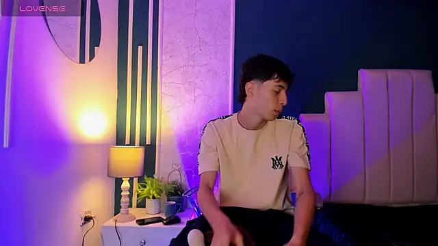 Snapshot of AlessandroDybala chatting on February 14, 2025, 12:03 pm AlessandroDybala online show from February 14, 2025, 12:03 pm