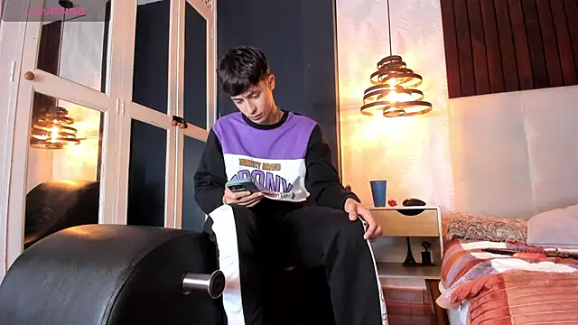 Snapshot of AlessandroDybala chatting on March 9, 2025, 11:47 am AlessandroDybala online show from March 9, 2025, 11:47 am