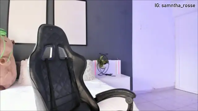 Snapshot of Leyli_Doll chatting on October 3, 2025, 8:43 pm Leyli Doll online show from October 3, 2025, 8:43 pm