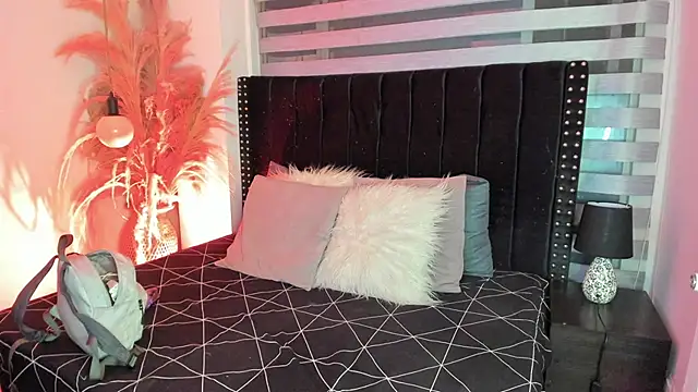 Sofiia-Rubb online show from March 21, 2025, 4:17 am