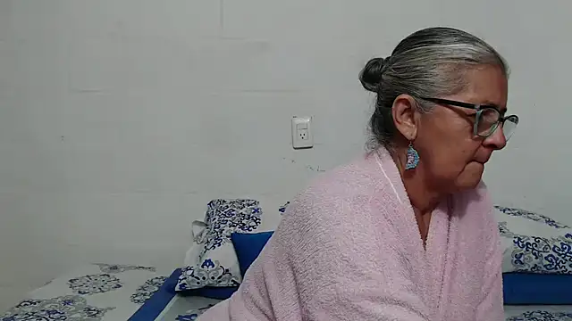 candy mature  online show from November 13, 2025, 10:57 pm