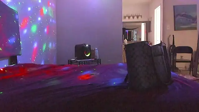 Snapshot of yiauana chatting on February 22, 2026, 2:14 am yiauana online show from February 22, 2026, 2:14 am