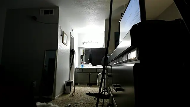 yiauana online show from September 10, 2025, 12:04 pm