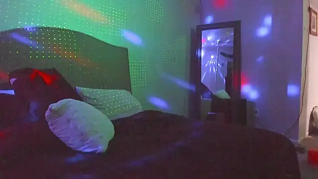 yiauana online show from March 30, 2026, 2:57 am