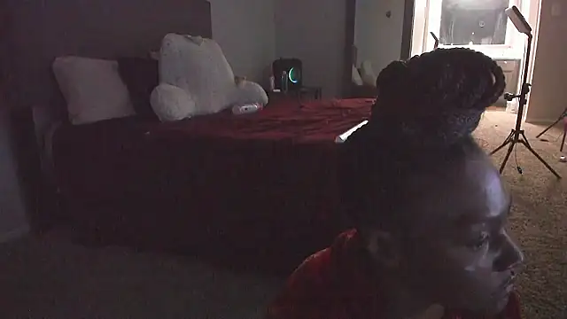 Snapshot of yiauana chatting on February 3, 2026, 1:05 pm yiauana online show from February 3, 2026, 1:05 pm