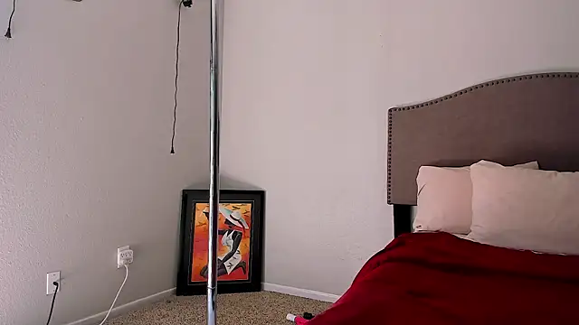 yiauana online show from October 15, 2025, 7:11 pm