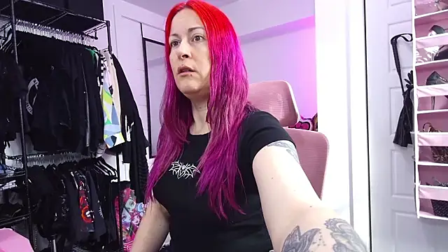 Snapshot of gennyrock chatting on February 28, 2026, 4:39 pm gennyrock online show from February 28, 2026, 4:39 pm