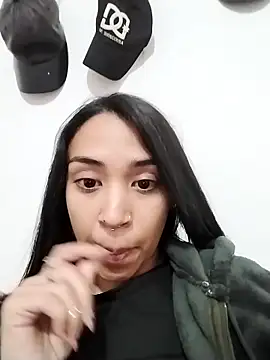 Snapshot of Annitavick1 chatting on October 29, 2025, 11:47 pm Annitavick1 online show from October 29, 2025, 11:47 pm