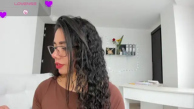 Snapshot of susana_monroy chatting on February 24, 2026, 6:20 pm susana monroy online show from February 24, 2026, 6:20 pm